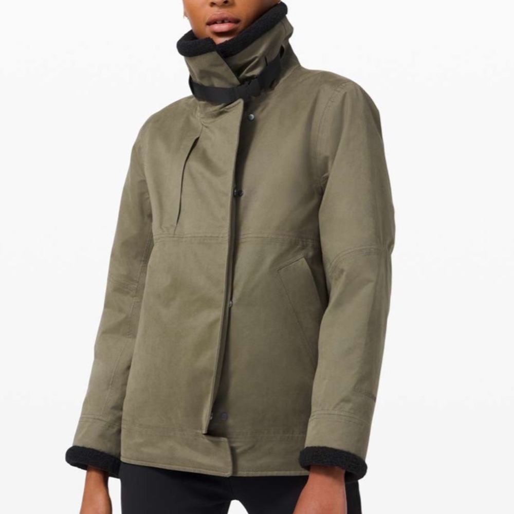 LULULEMON Reversible Jacket sz 8